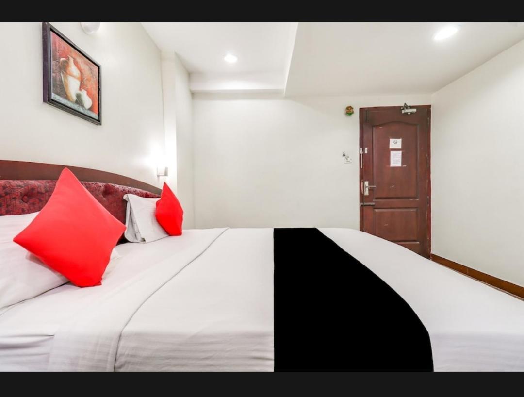 Hotel Balini Maduráj Kültér fotó